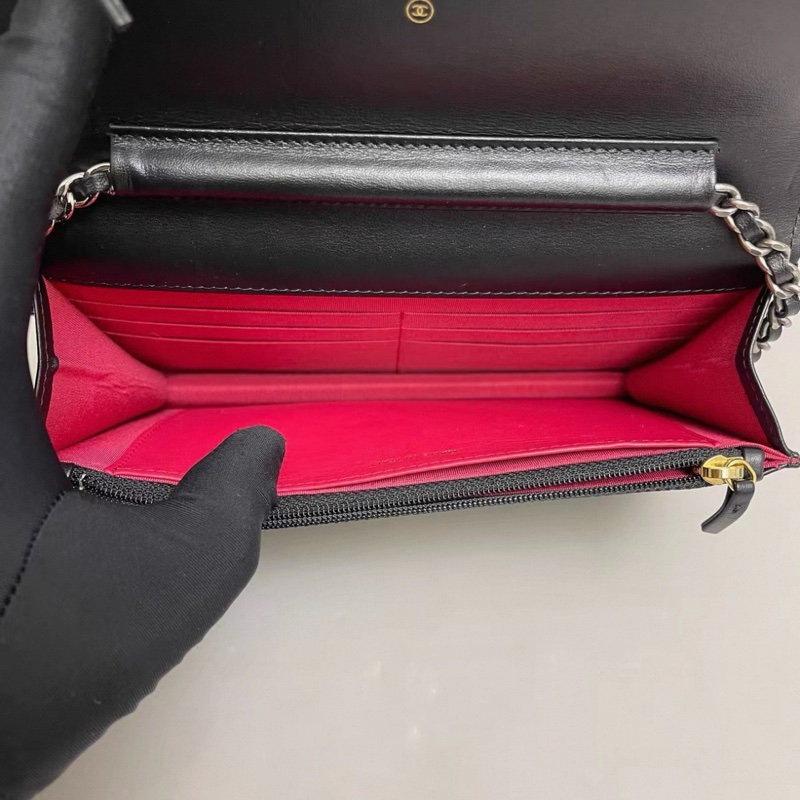 Chanel香奈兒 黑金大logo油蠟牛皮woc-6