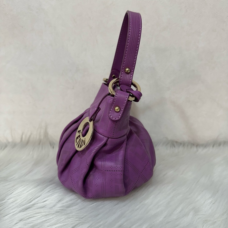 fendi 紫皮老花洞洞抓皺包-1