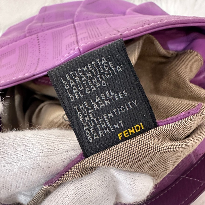 fendi 紫皮老花洞洞抓皺包-31