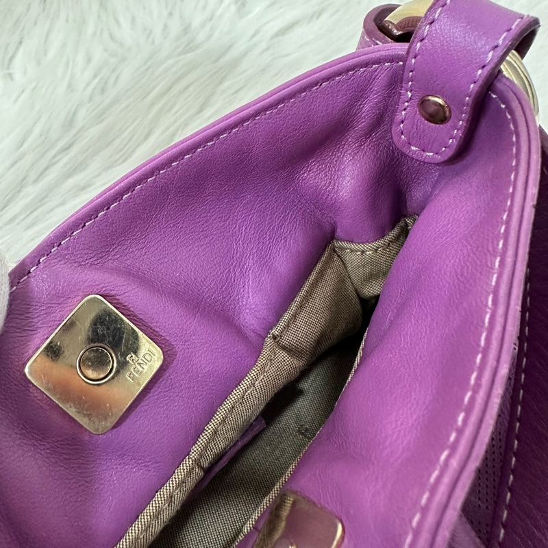 fendi 紫皮老花洞洞抓皺包-34