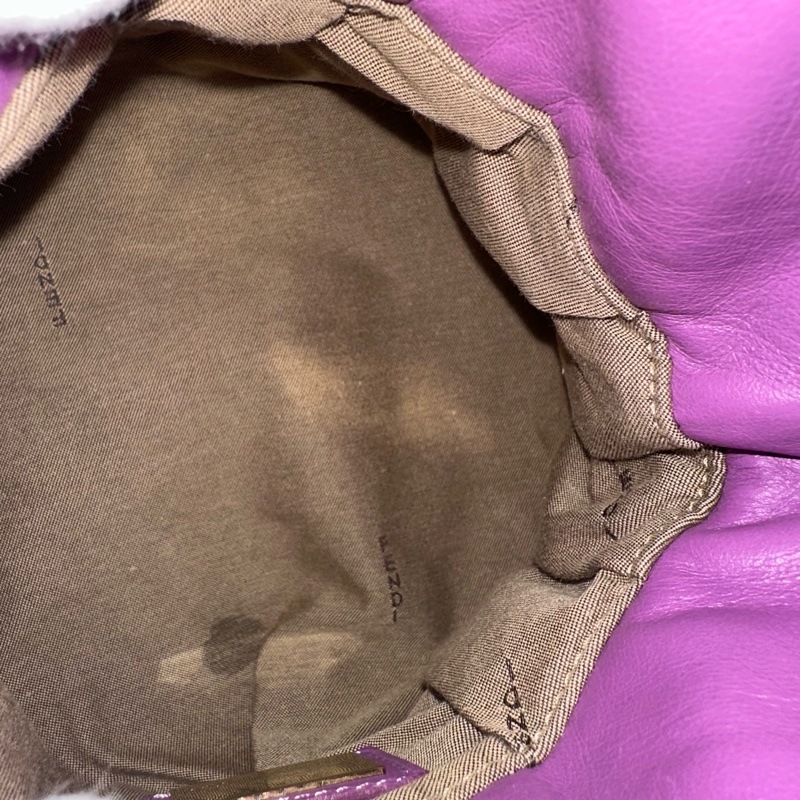 fendi 紫皮老花洞洞抓皺包-41