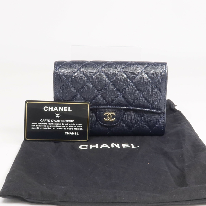 CHANEL 牛皮皮革Wallet金扣錢包-16