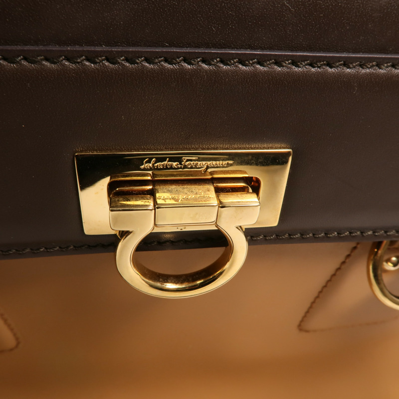 Salvatore Ferragamo 牛皮皮革Gancini Bag金扣手挽袋-14