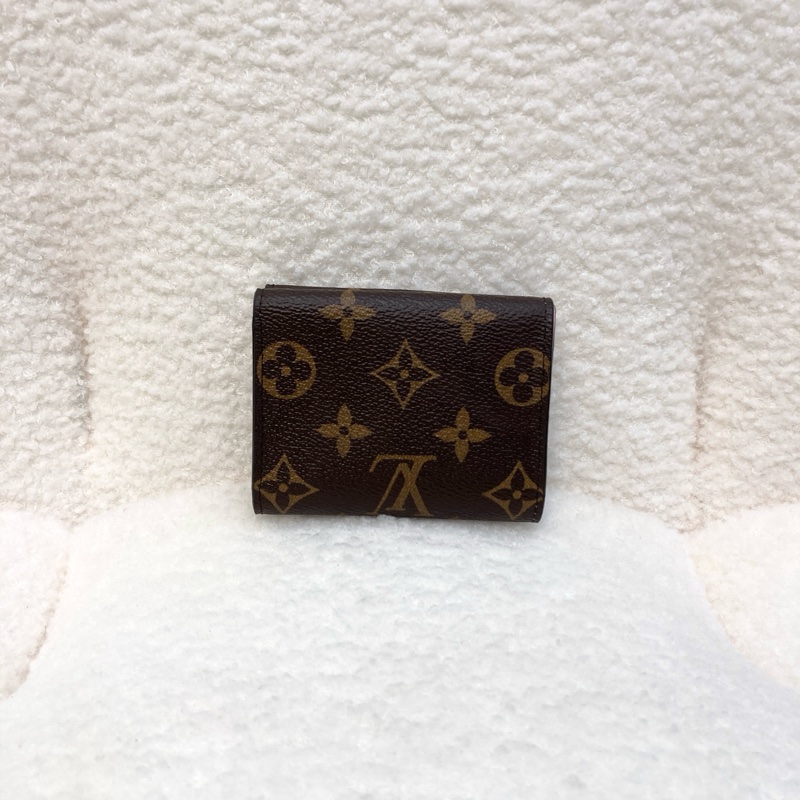 Louis Vuitton 路易威登 Monogram原花 Celeste粉內裏三折短夾 經典信封扣式錢包 M81665-4