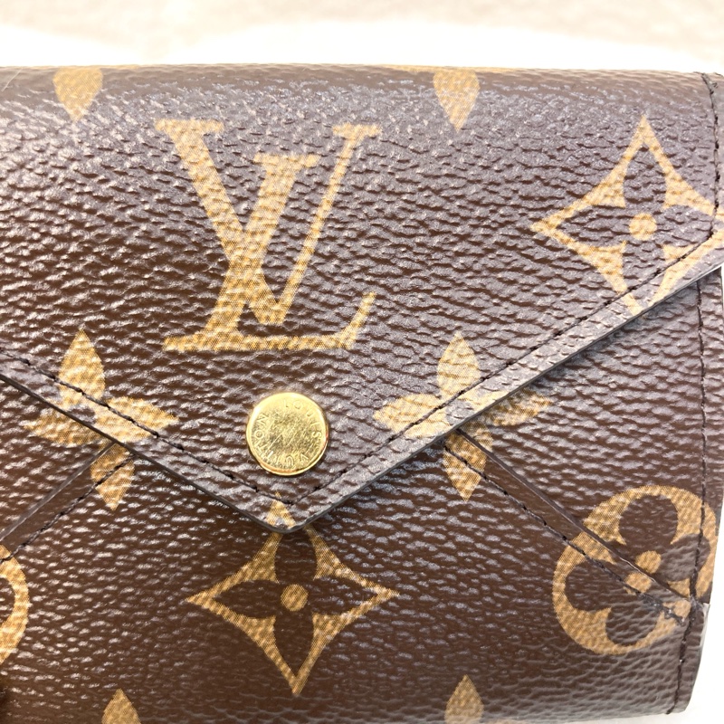 Louis Vuitton 路易威登 Monogram原花 Celeste粉內裏三折短夾 經典信封扣式錢包 M81665-12