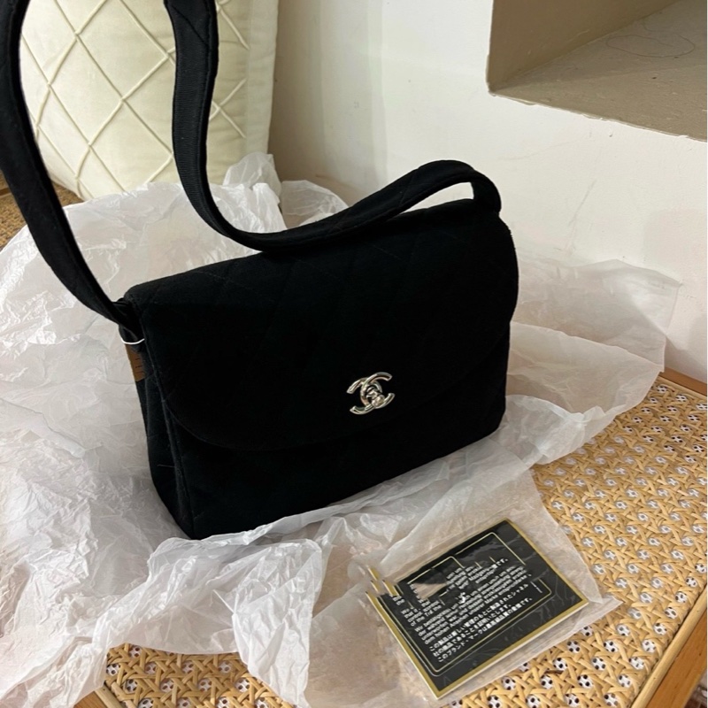 Chanel 97A 稀有 黑銀中古布面kelly 4開 約23cm 配件：身份卡-1