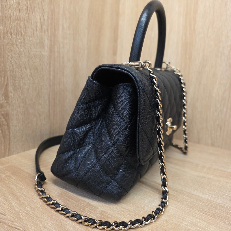 [夯貨經典款,現省3.5萬🥰] Chanel香奈兒 黑荔枝皮淡金釦CoCo Handle手提肩斜背包-1