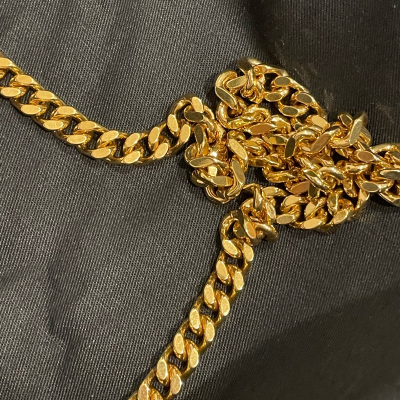 限時一週特價 YSL 22.5cm 九成新MONOGRAM V字縫線魚子醬牛皮金屬LOGO金鍊斜肩/手拿包 （黑）-BOW01-8