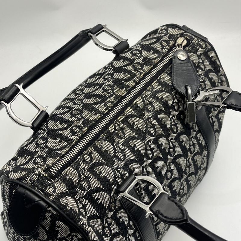 🏷️ Dior 波士頓包-4