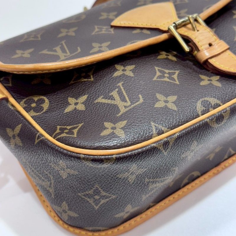 LV 斜背包/側背包/法棍包/馬鞍包  M42250 85成新-5