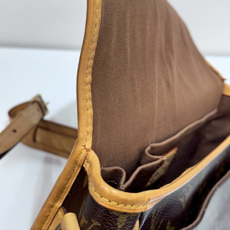 LV 斜背包/側背包/法棍包/馬鞍包  M42250 85成新-11