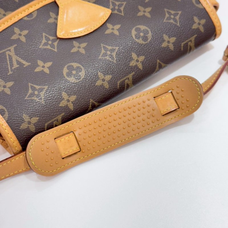 LV 斜背包/側背包/法棍包/馬鞍包  M42250 85成新-14