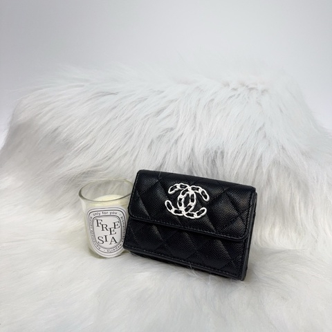 Chanel黑白熊貓logo荔枝牛皮mini三折短夾