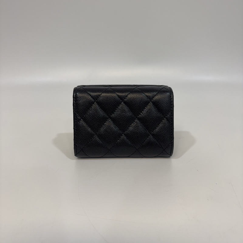 Chanel黑白熊貓logo荔枝牛皮mini三折短夾-2