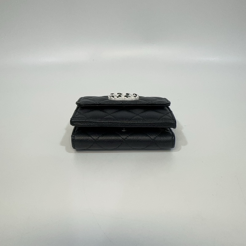 Chanel黑白熊貓logo荔枝牛皮mini三折短夾-5