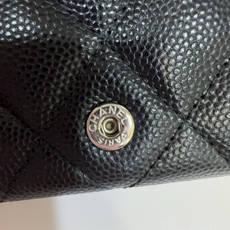 Chanel黑白熊貓logo荔枝牛皮mini三折短夾-12