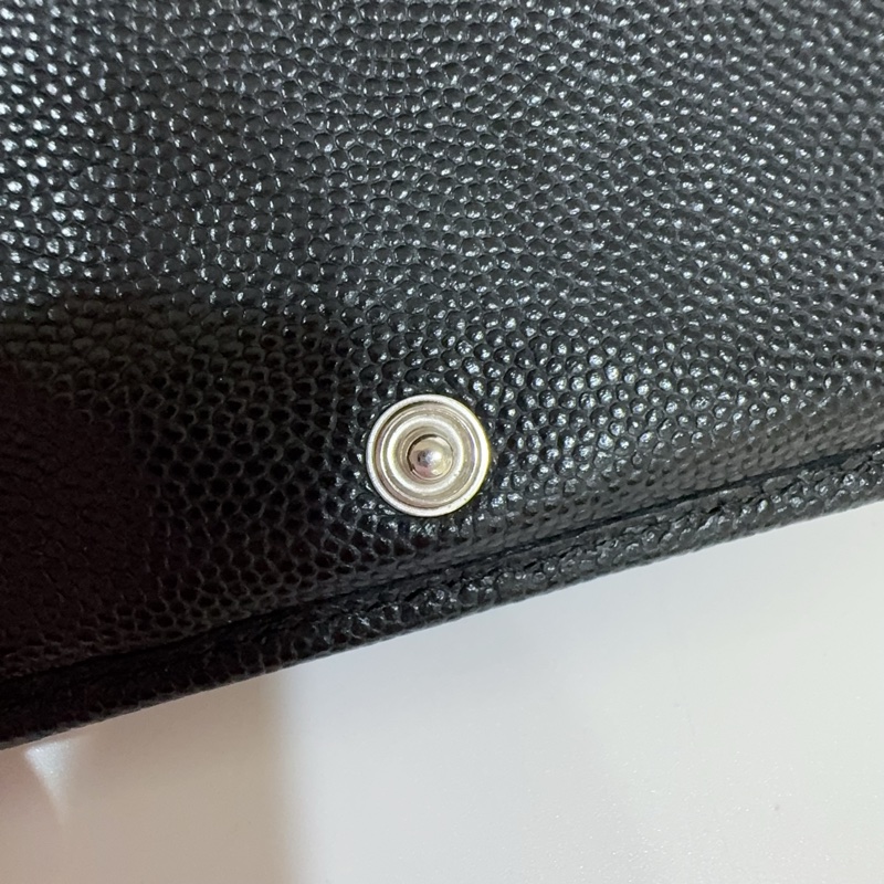 Chanel黑白熊貓logo荔枝牛皮mini三折短夾-13