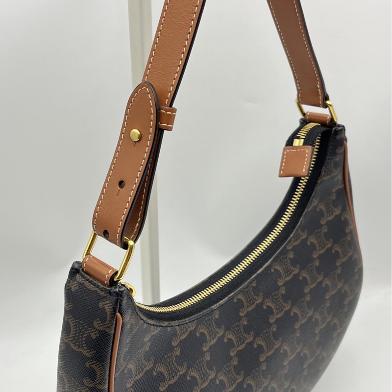 🏷️ Celine Ava-5