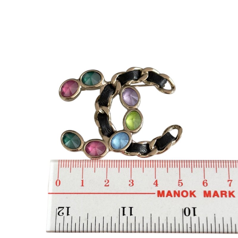 CHANEL CC 皮穿鏈 胸針-10