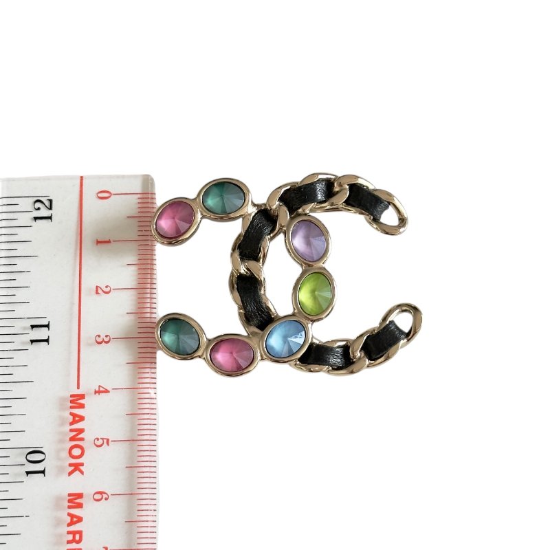 CHANEL CC 皮穿鏈 胸針-11