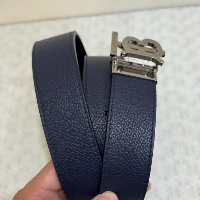 BURBERRY TB 荔紋牛皮兩用腰帶(深藍x黑)-5