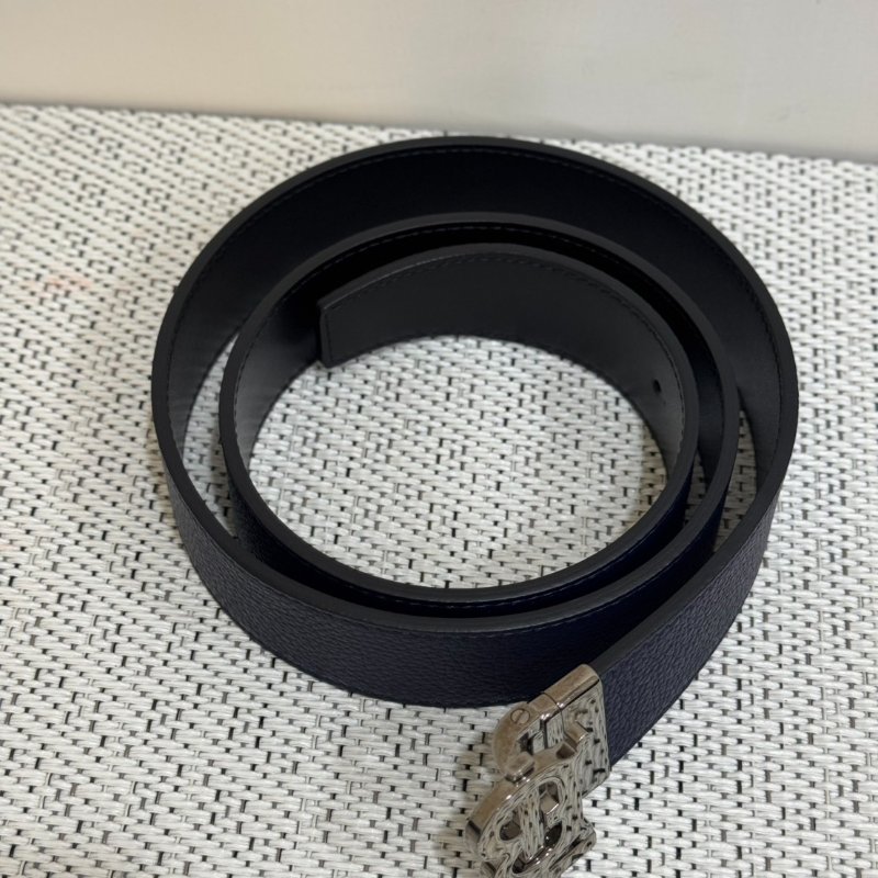 BURBERRY TB 荔紋牛皮兩用腰帶(深藍x黑)-6