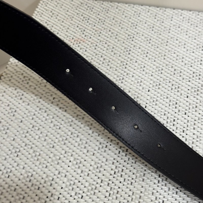 BURBERRY TB 荔紋牛皮兩用腰帶(深藍x黑)-7