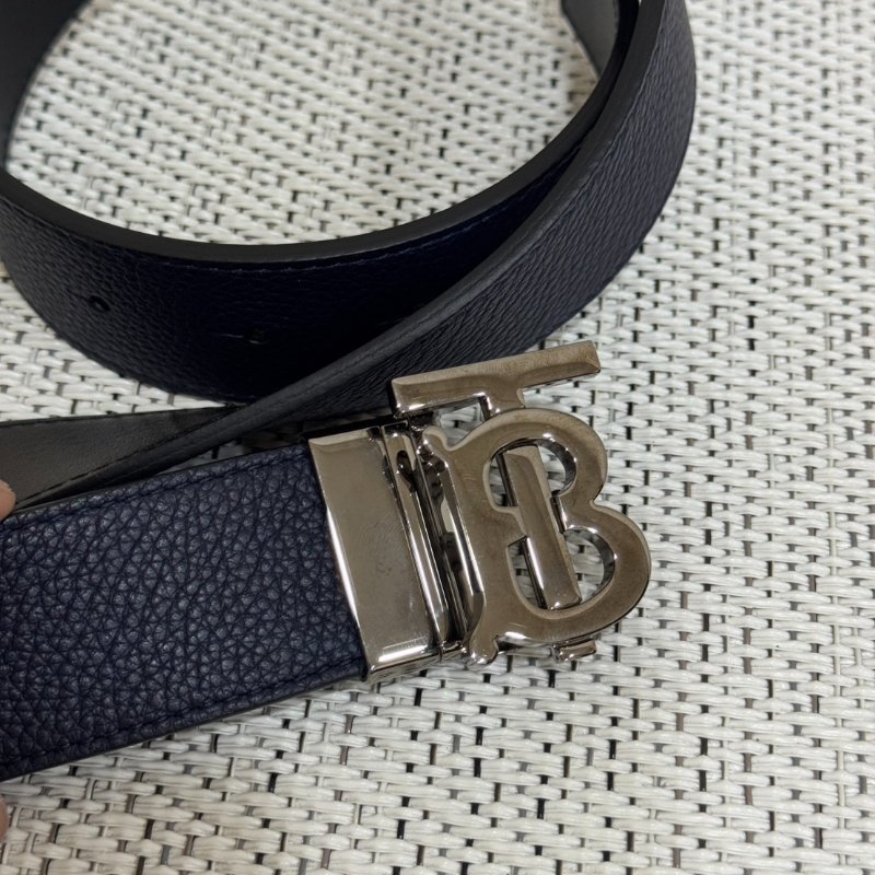 BURBERRY TB 荔紋牛皮兩用腰帶(深藍x黑)-8