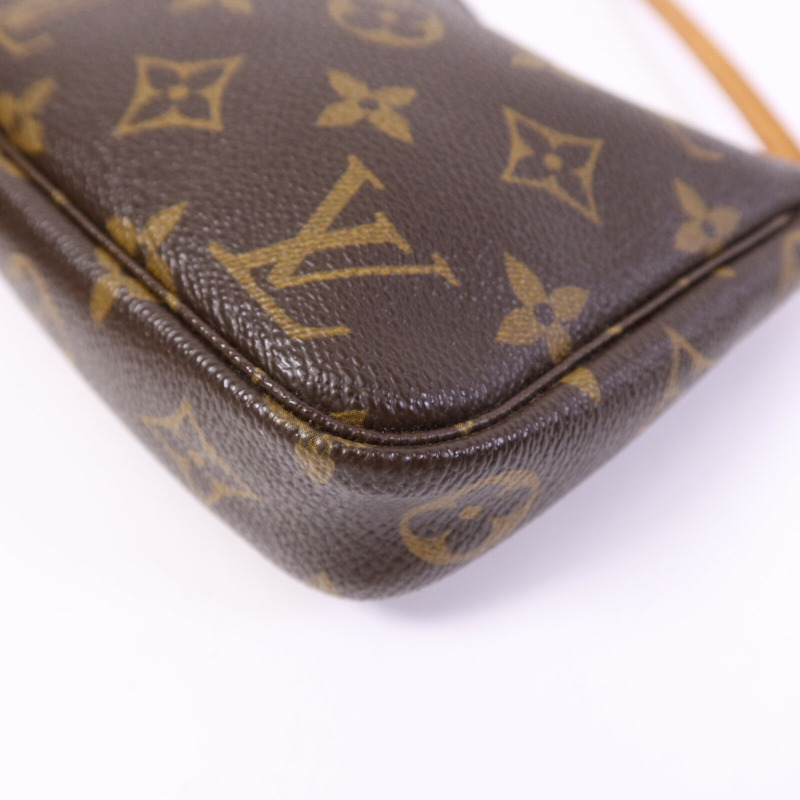 LOUIS VUITTON Monogram Pochette Accessoires金扣手挽袋-13