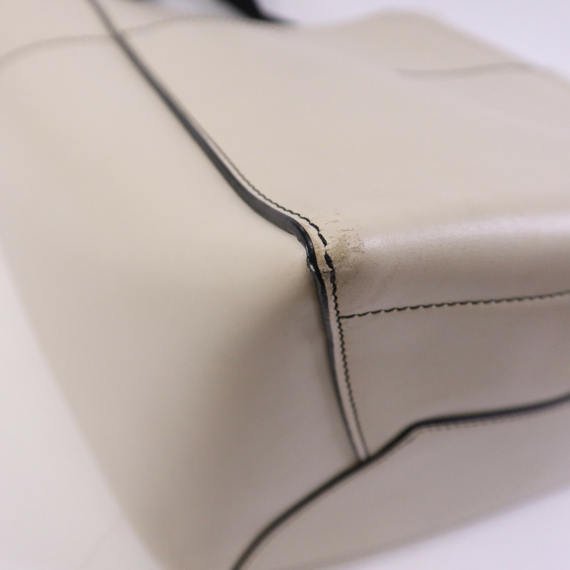 CELINE 牛皮皮革Sangle Bucket金扣手挽袋-13