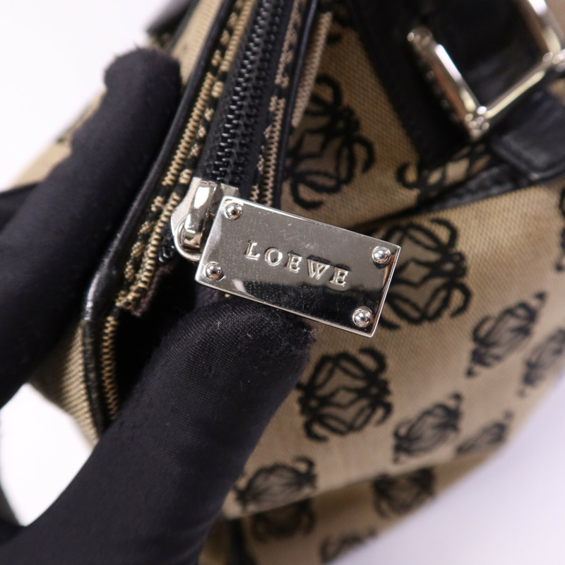 LOEWE 帆布Hand Bag銀扣手挽袋-6