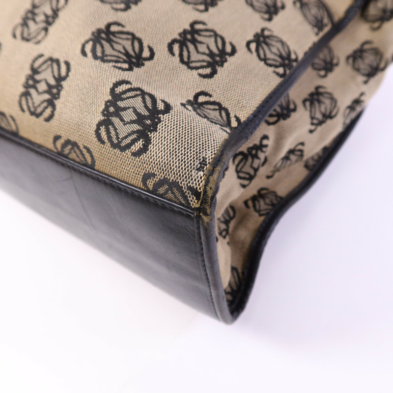 LOEWE 帆布Hand Bag銀扣手挽袋-10