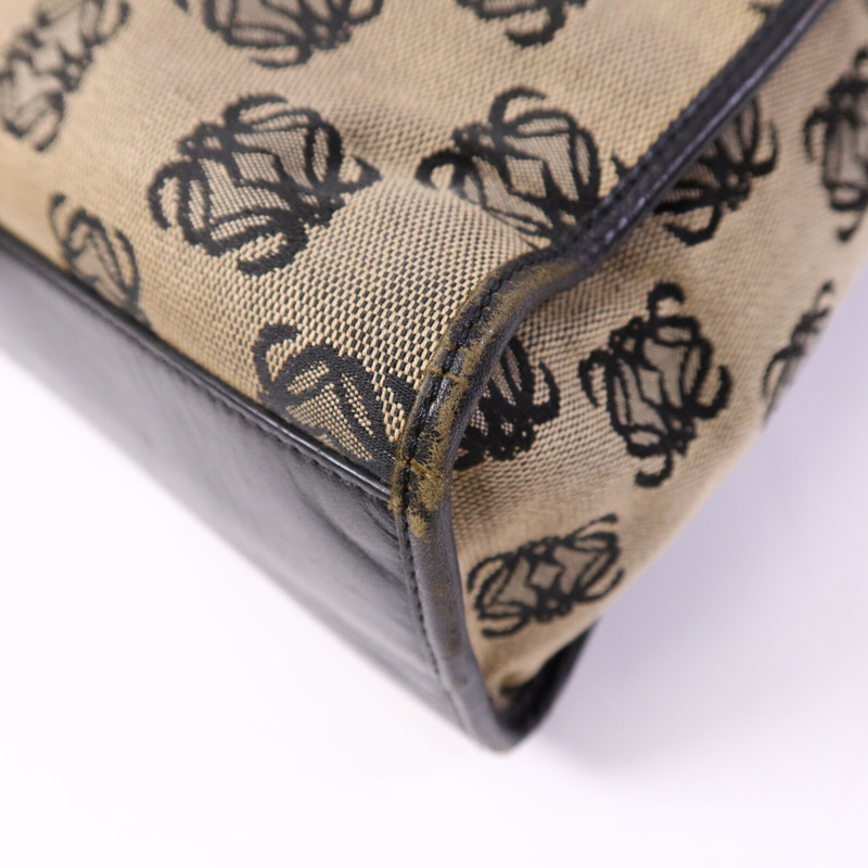 LOEWE 帆布Hand Bag銀扣手挽袋-12