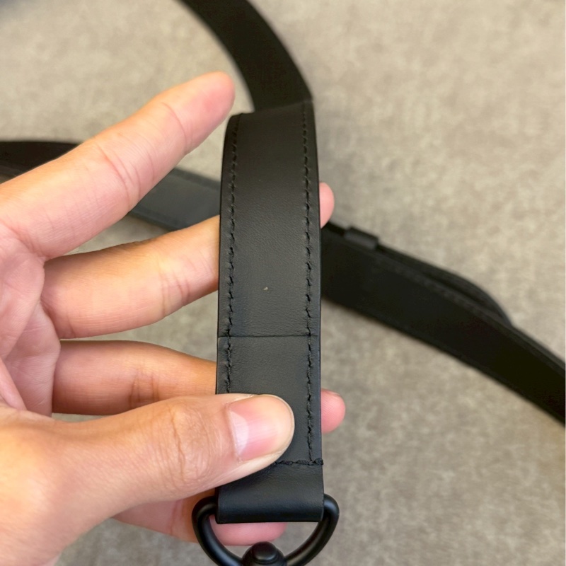 LV黑壓紋琴譜包-9