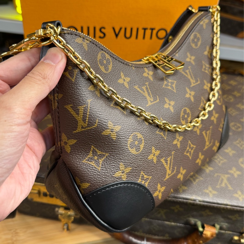 上架中🔑Louis Vuitton 新款原花Boulogne黑牛角肩背-3