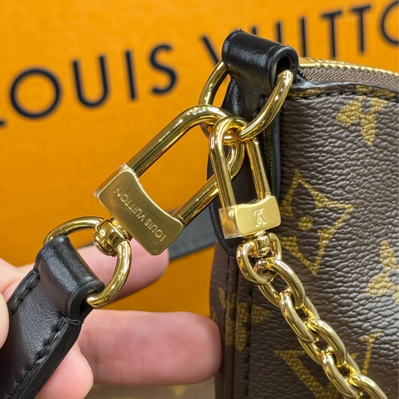 上架中🔑Louis Vuitton 新款原花Boulogne黑牛角肩背-12