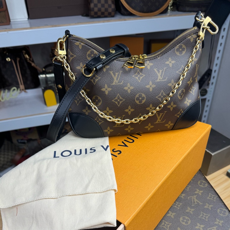 上架中🔑Louis Vuitton 新款原花Boulogne黑牛角肩背-19