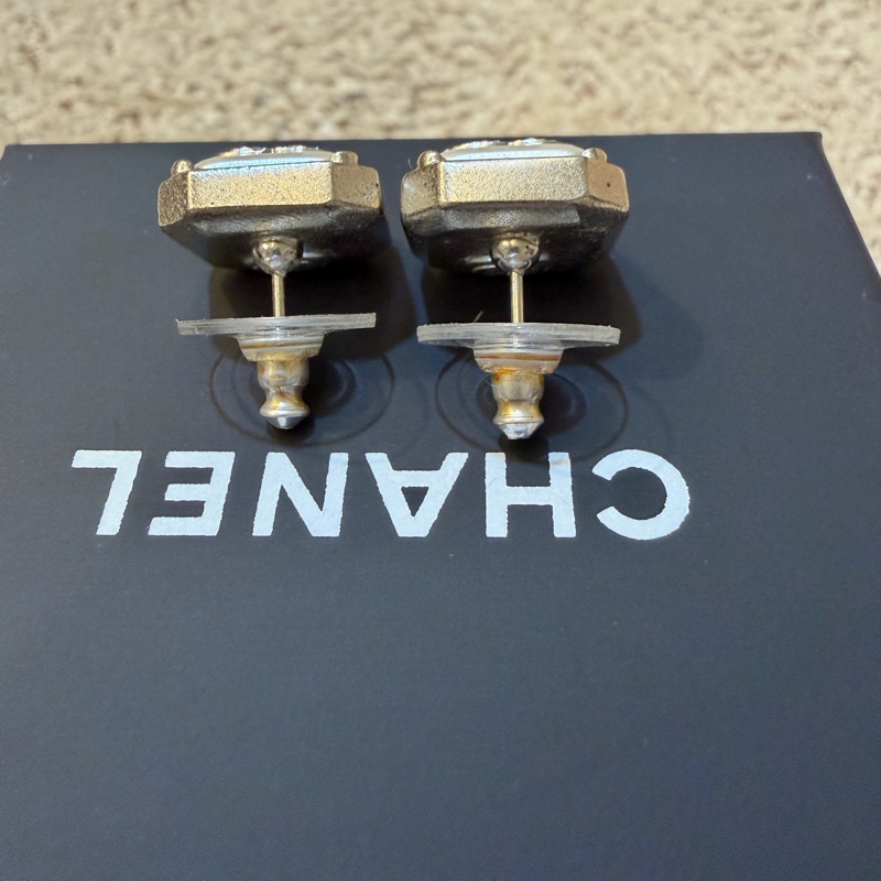 CHANEL銀色水鑽耳環-3