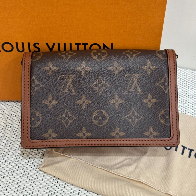 LV DAUPHINE 帆布鏈帶斜背包-1