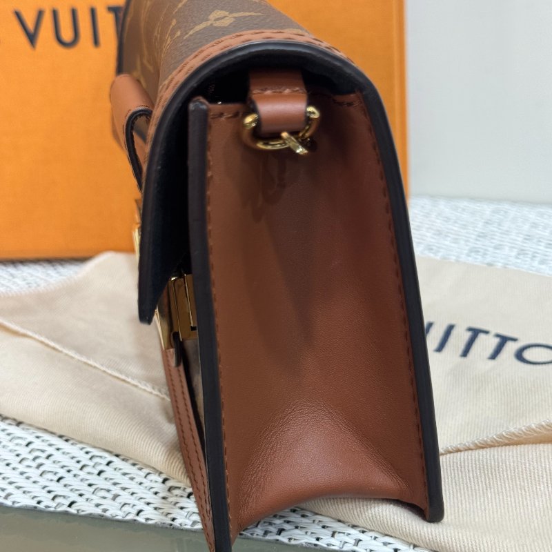 LV DAUPHINE 帆布鏈帶斜背包-3