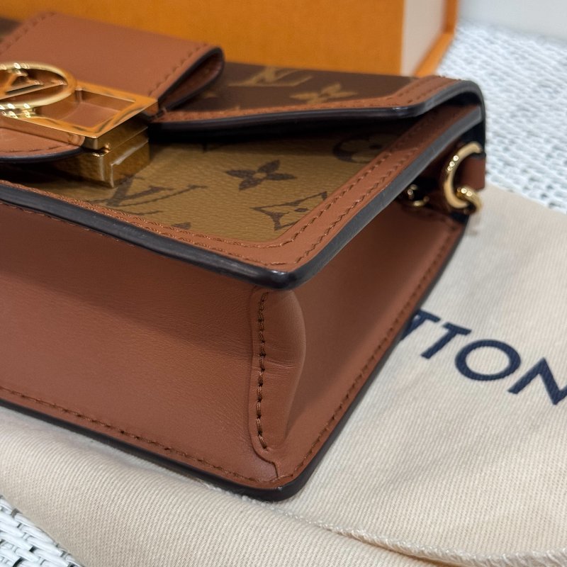 LV DAUPHINE 帆布鏈帶斜背包-6