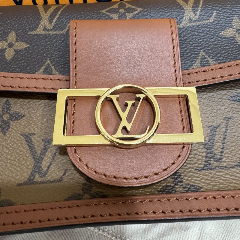 LV DAUPHINE 帆布鏈帶斜背包-15