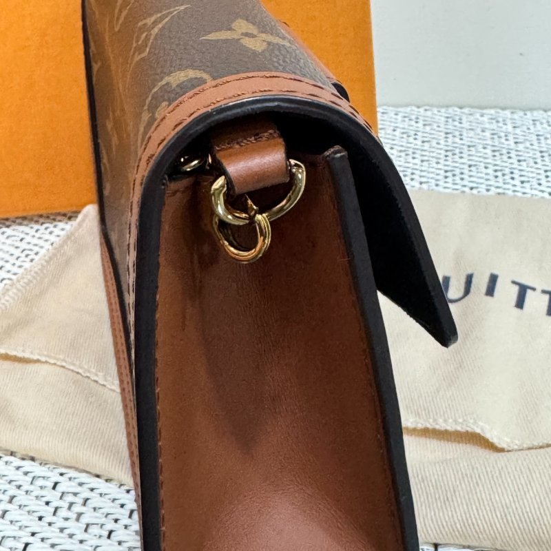 LV DAUPHINE 帆布鏈帶斜背包-17