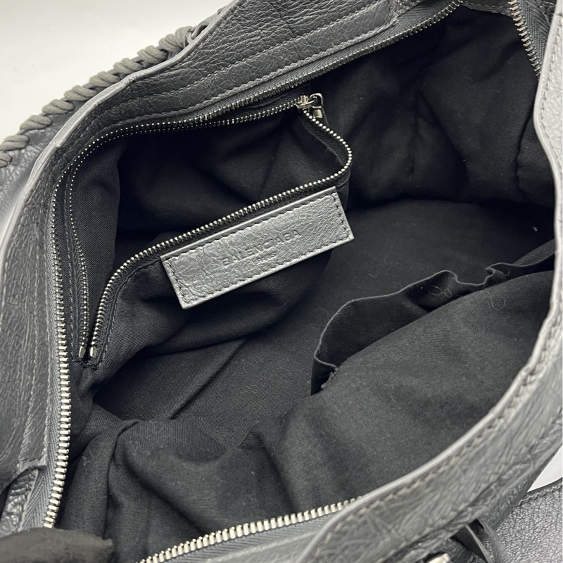 🏷️ Balenciaga 灰色機車包-13