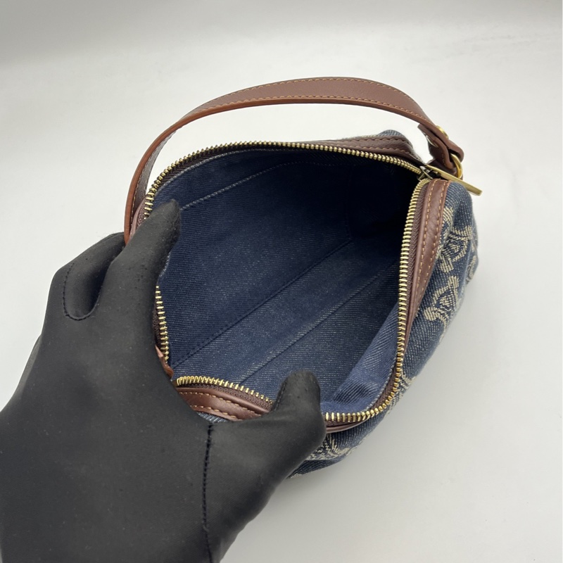 🏷️ Celine 凱旋門刺繡-2