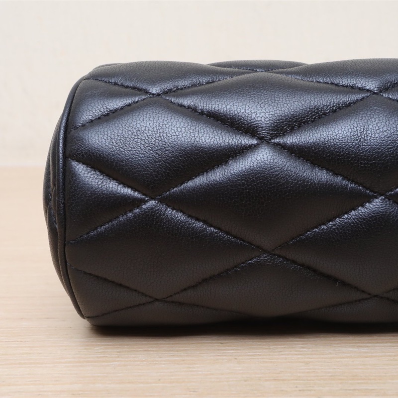 SAINT LAURENT Sade圓桶單肩腋下包Mini黑色羊皮金扣-3