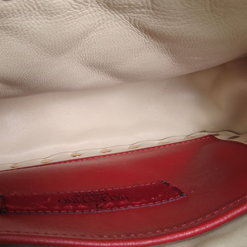 VALENTINO 米色羊皮鉚釘相機包單肩斜跨包-4