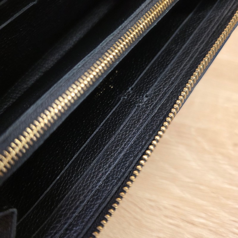 [超甜價出😍專櫃4折] LV黑牛皮壓紋金釦Clemence拉鏈長夾-17