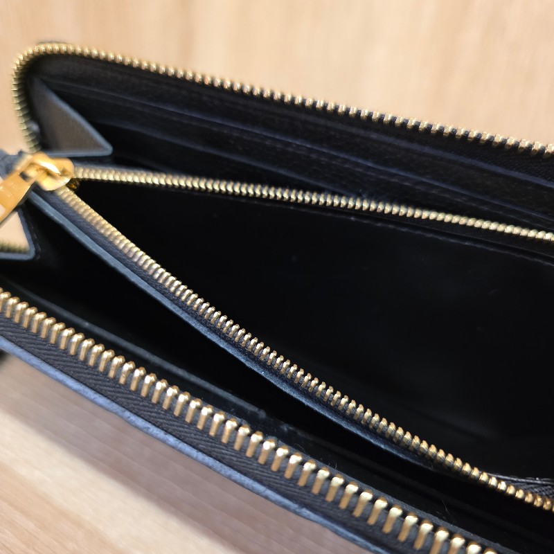 [超甜價出😍專櫃4折] LV黑牛皮壓紋金釦Clemence拉鏈長夾-18