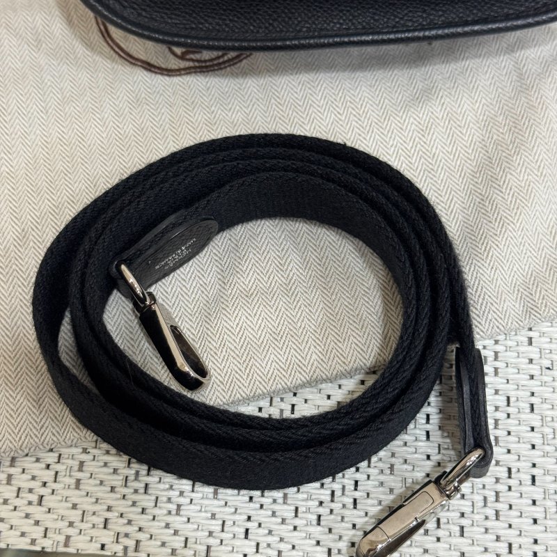 HERMÈS Mini Evelyne 綠色荔枝紋小牛皮鏤空洞H斜背包-12